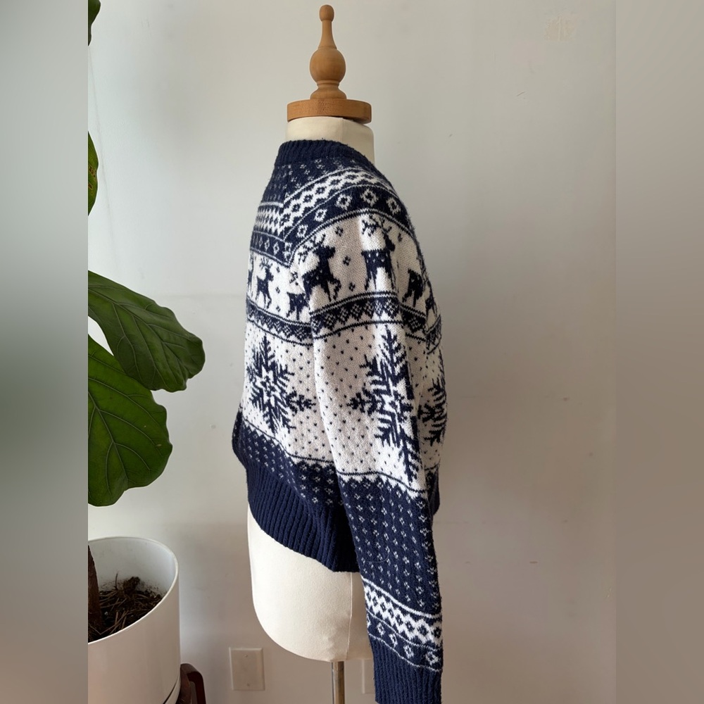 Old Navy Chunky Fair Isle Cardigan Navy & White Button Front Cozy Sweater - Picture 3 of 6